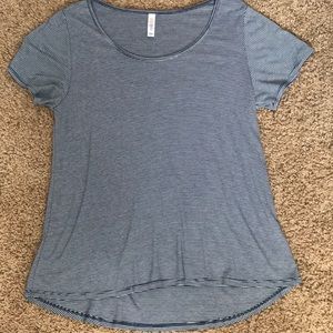 Blue and white stripped tee